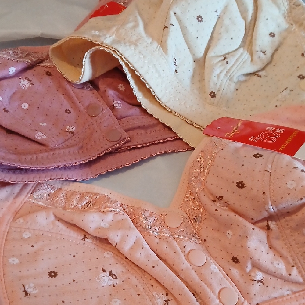 Floral,3, Women's Intimates Set - Pink and Cream,Bras. Never Worn.